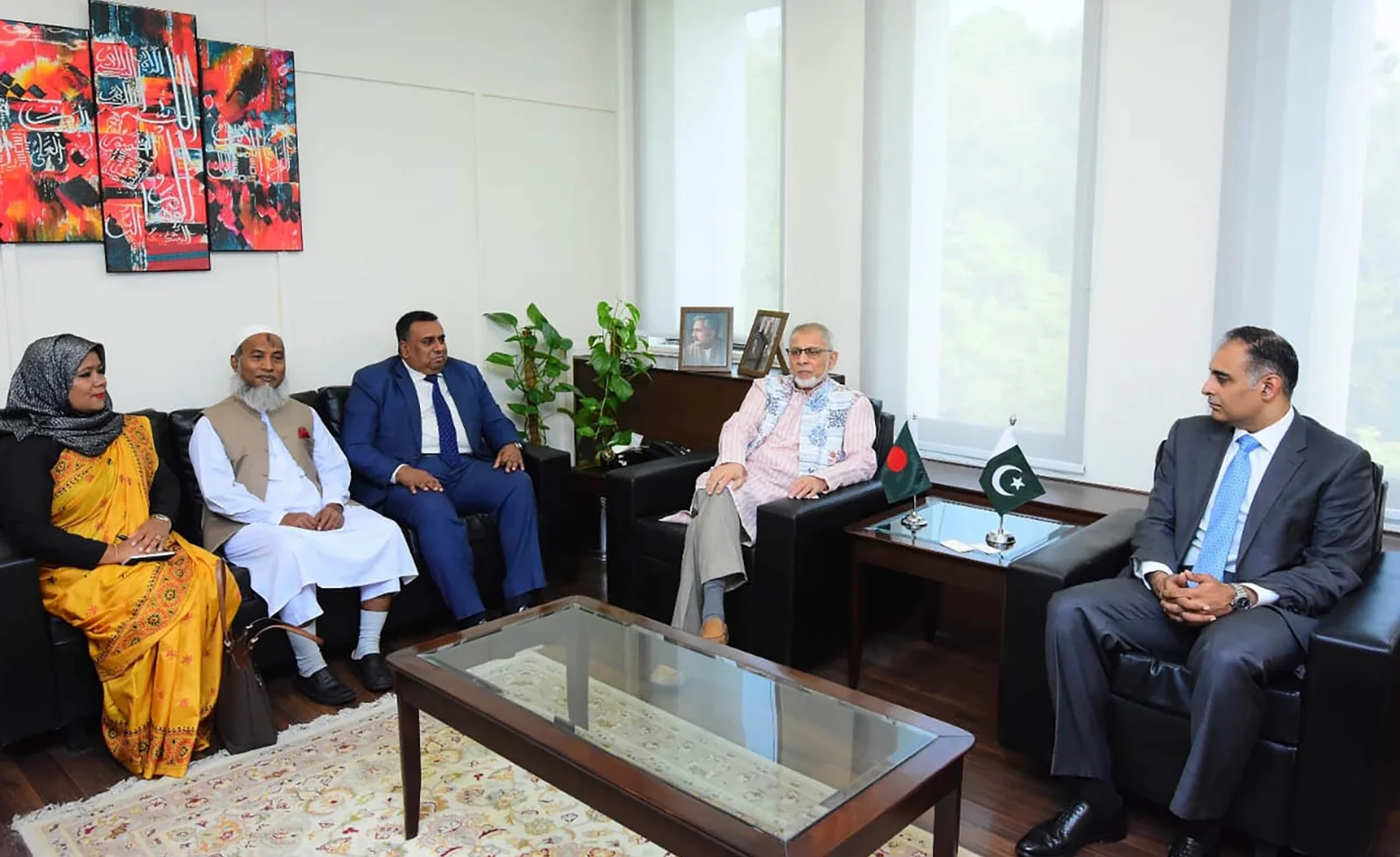 Anisuzzaman Chowdhury, Bangladesh Special Assistant for Finance, and Bilal Azhar Kayani, Pakistan Minister of State for Finance, meet in Islamabad.