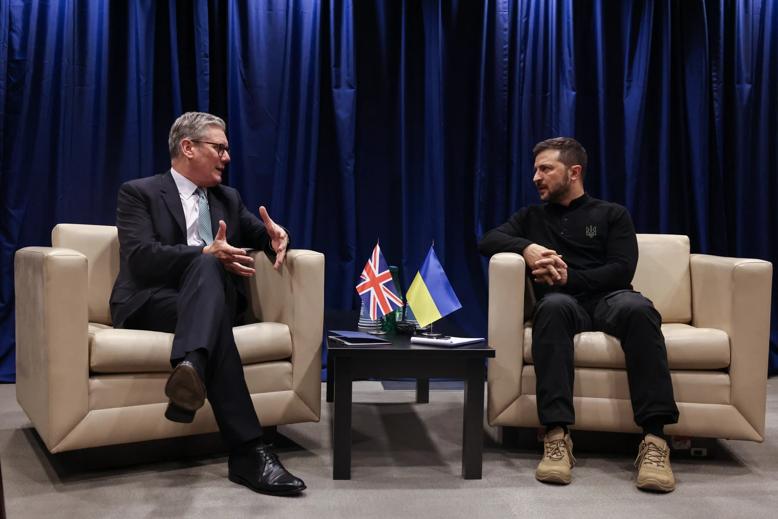 Keir Starmer, Prime Minister of the United Kingdom, speaking with Ukrainian President Volodymyr Zelenskyy.